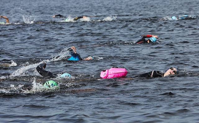 Mooie Nel Swim 2022 — foto 35 van 137