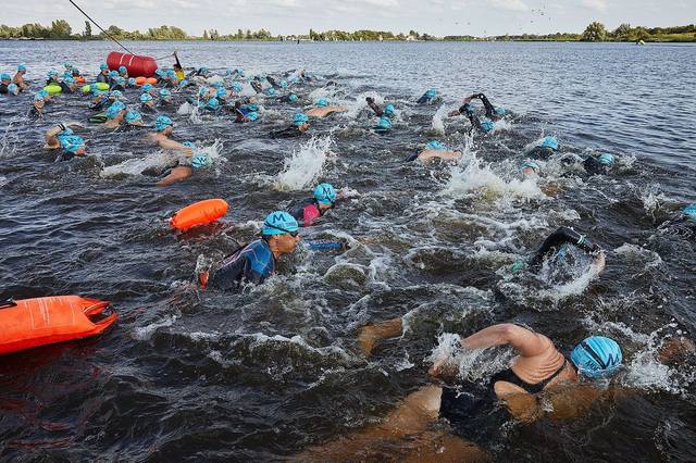 Mooie Nel Swim 2024 — foto 64 van 162
